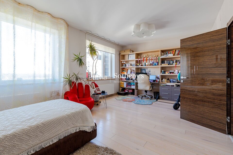 Jāņa Daliņa iela 8, Rīga