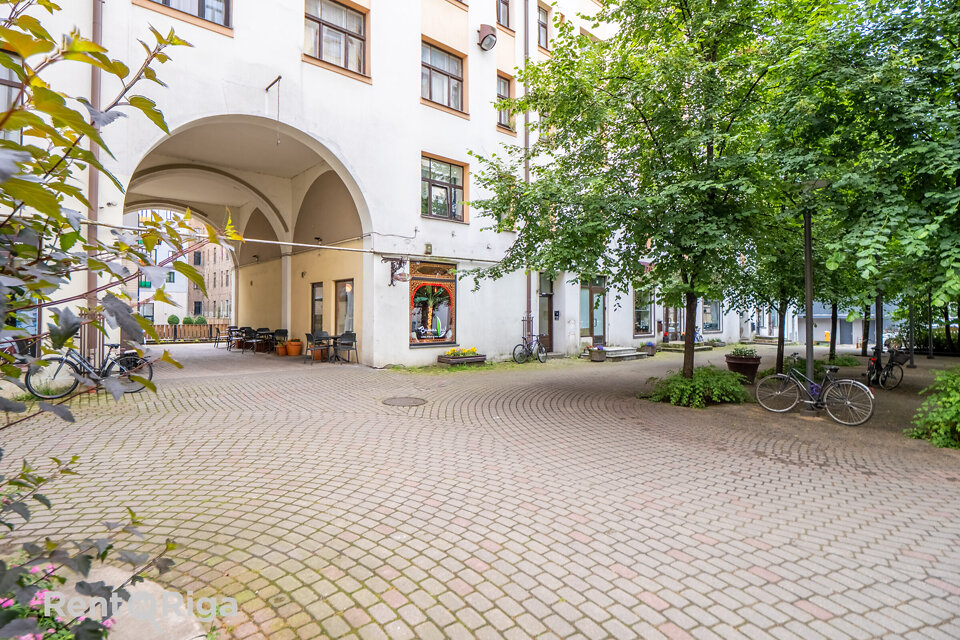 Dzirnavu iela 113A, Rīga