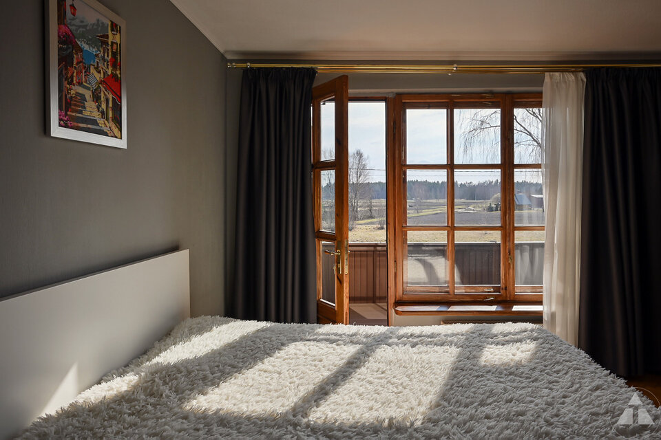 Tulpju iela 11, Rīga