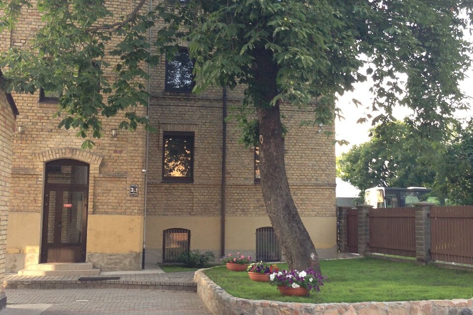 Valmieras iela 3, Rīga