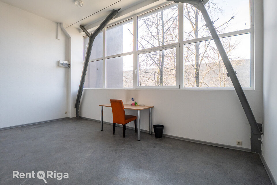 Uriekstes iela 4a, Rīga