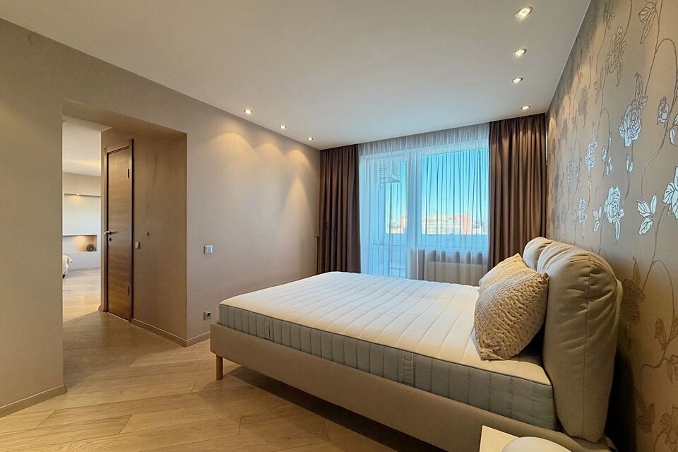 Zirņu iela 5, Rīga