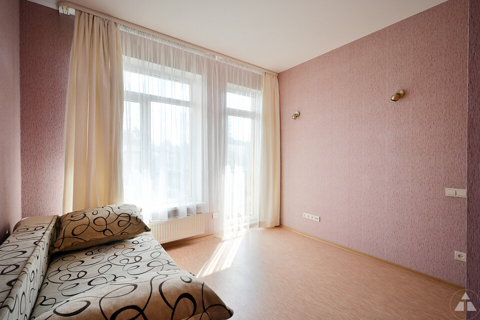 Kalnu iela 25b, Jūrmala