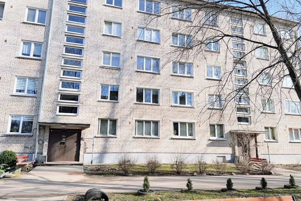 Baltezera iela 2, Rīga