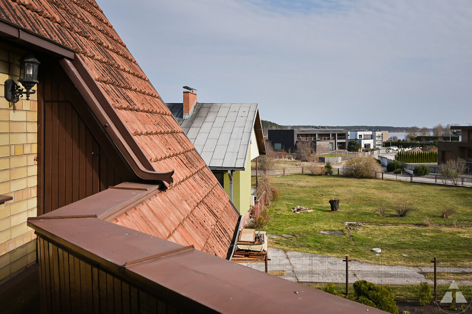 Tulpju iela 11, Rīga