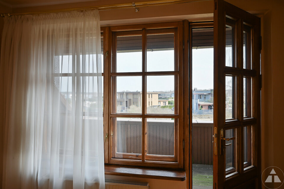 Tulpju iela 11, Rīga