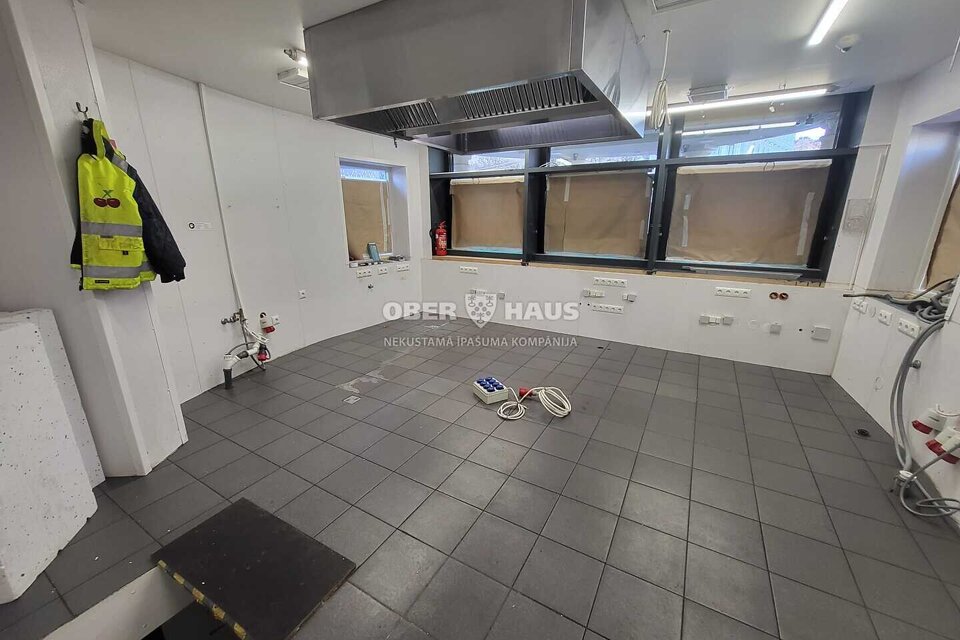 Tērbatas iela 2B, Rīga