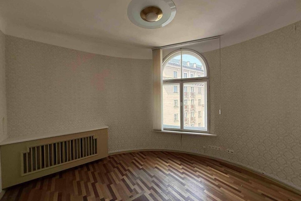 Teātra iela 9, Rīga