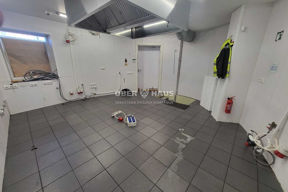 Tērbatas iela 2B, Rīga