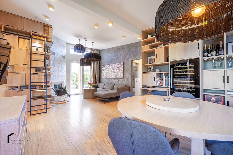 Aroniju iela 11, Ropažu nov.