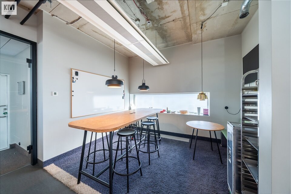 Skanstes iela 12, Rīga