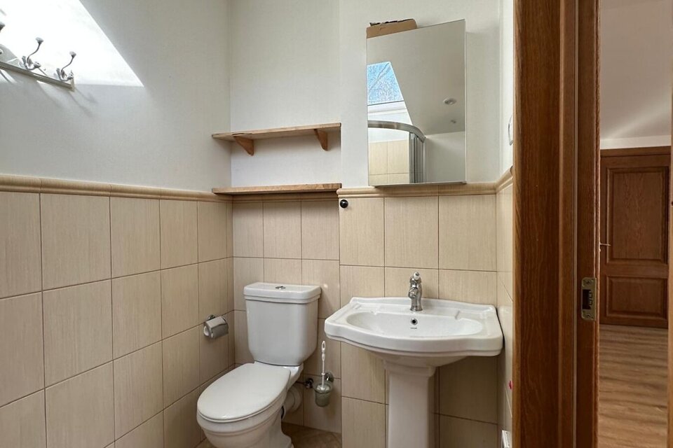 Sparģeļu iela 10, Rīga