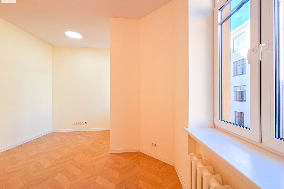 Tērbatas iela 5, Rīga