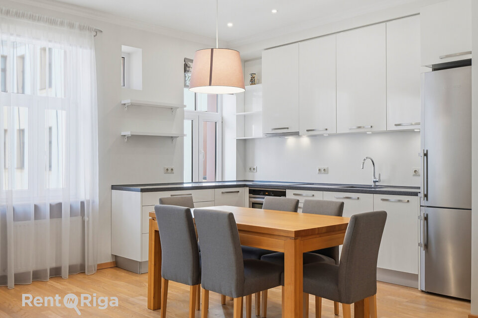 Dzirnavu iela 113A, Rīga