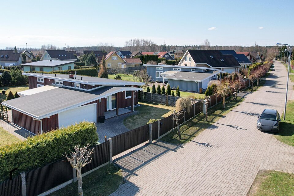 Aroniju iela 11, Ropažu nov.