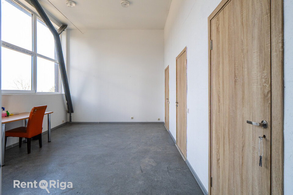 Uriekstes iela 4a, Rīga