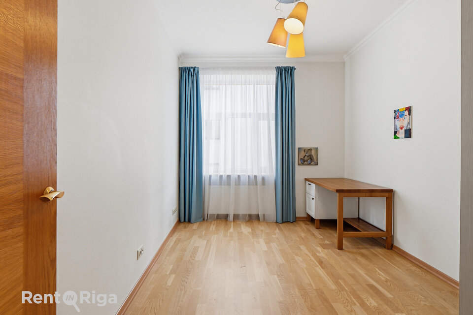 Dzirnavu iela 113A, Rīga