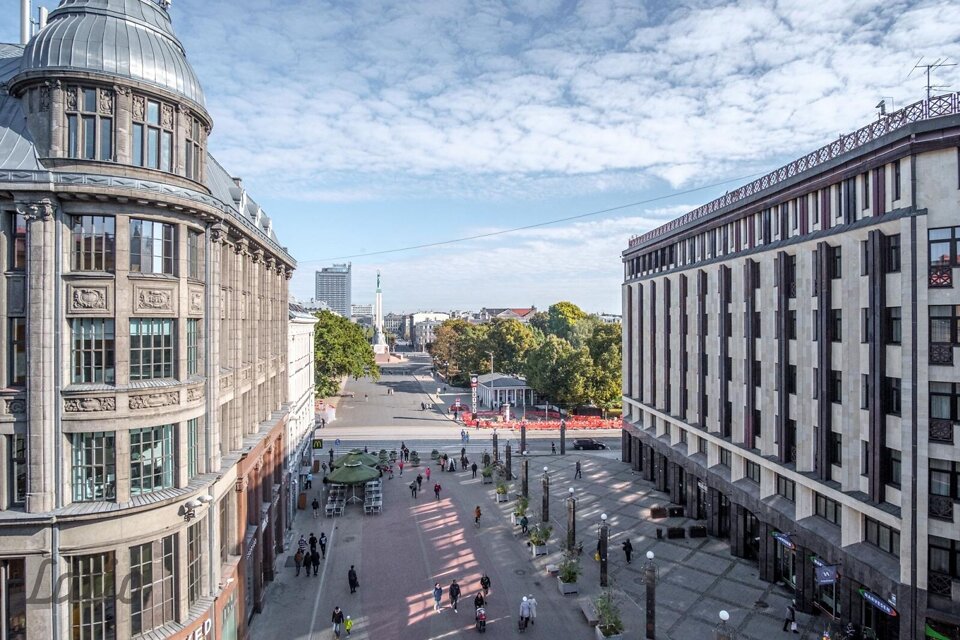 Vaļņu iela 11, Rīga