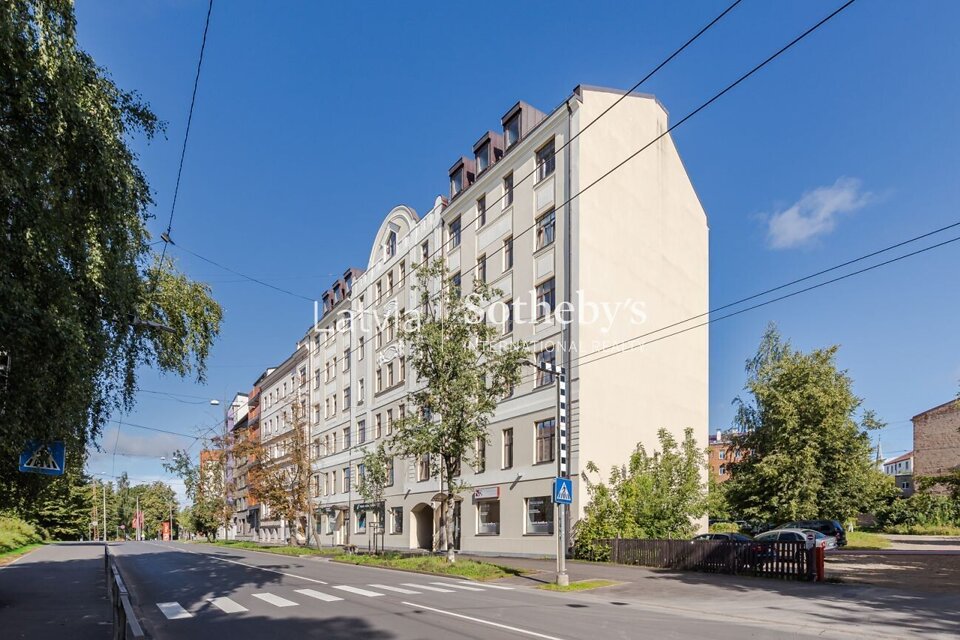 Firsa Sadovņikova iela 39, Rīga