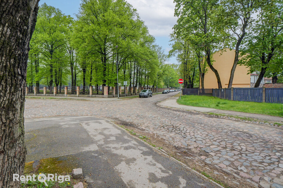 Īves iela 3, Rīga