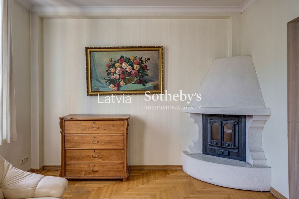 Raiņa bulvāris 3, Rīga