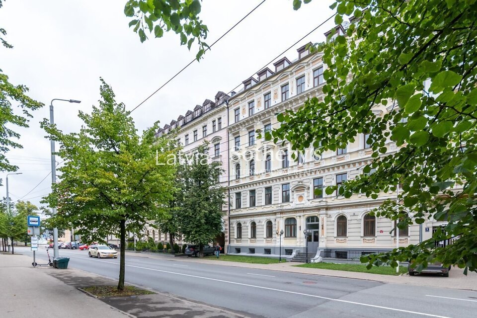 Raiņa bulvāris 3, Rīga