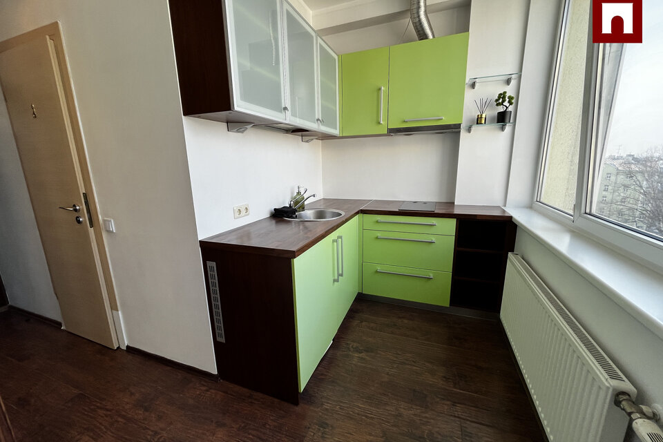 Klusā iela 18, Rīga