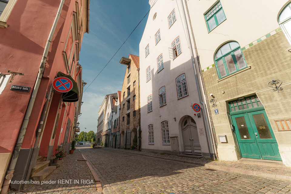 Miesnieku iela 11, Rīga