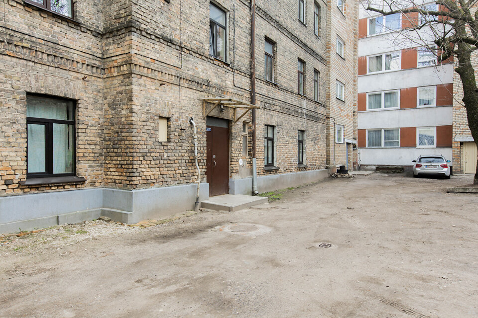 Vārnu iela 11a, Rīga