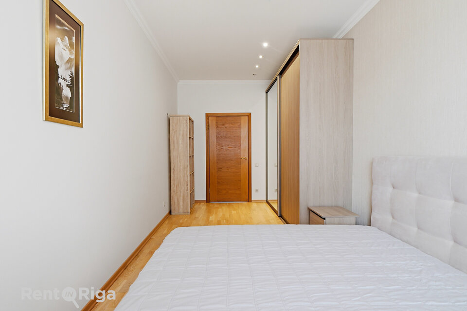 Dzirnavu iela 113A, Rīga