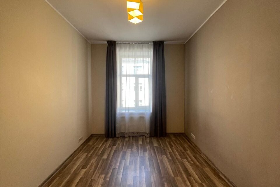 Brīvības iela 102, Rīga