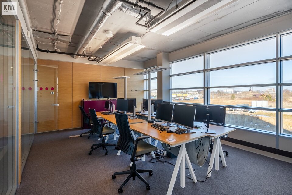 Skanstes iela 12, Rīga