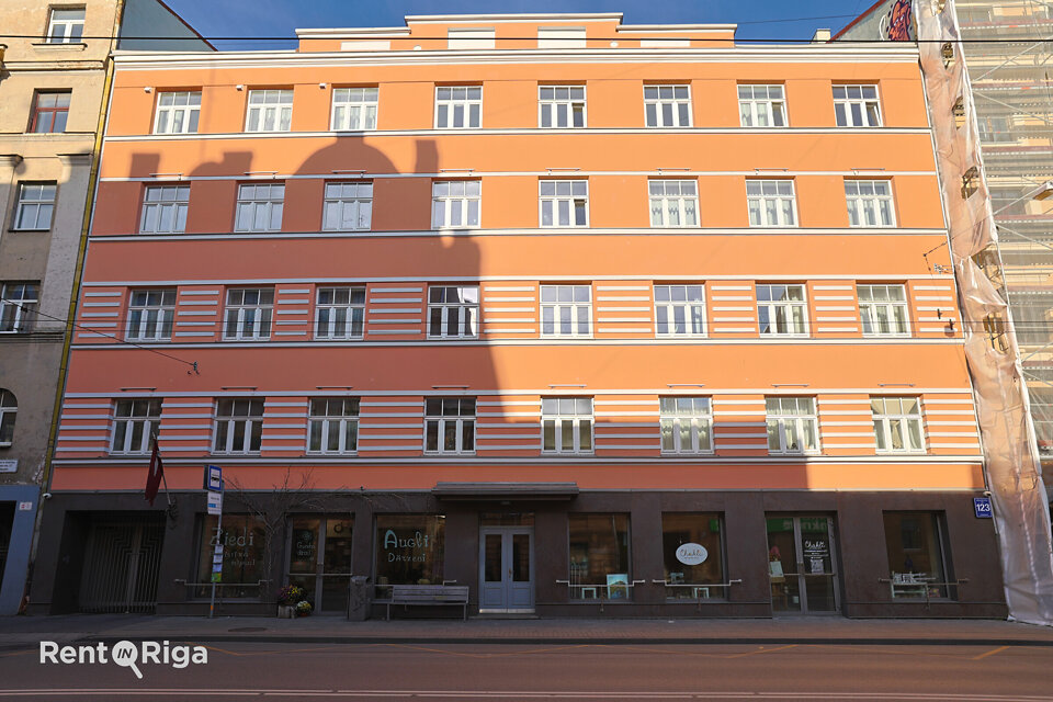 Aleksandra Čaka iela 123, Rīga