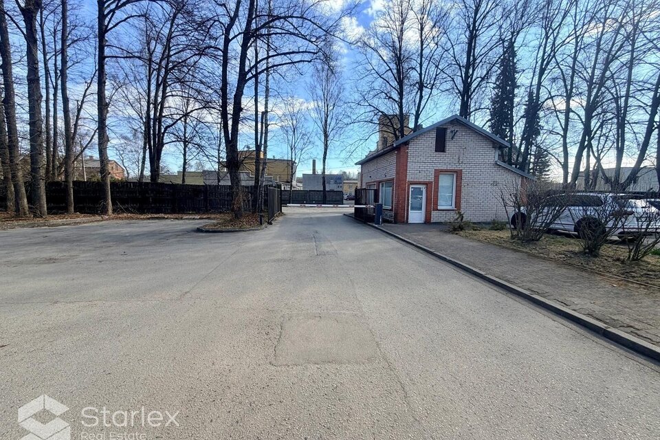 Kauguru iela 2b, Rīga