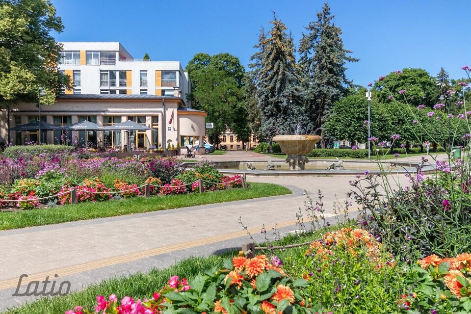 Sparģeļu iela 10, Rīga