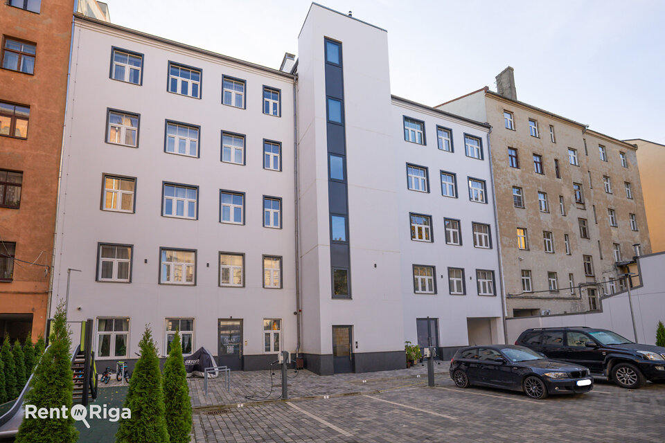 Aleksandra Čaka iela 123, Rīga