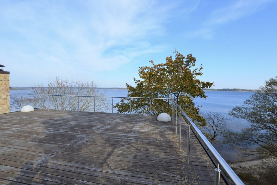 Ezermalas iela 44, Rīga