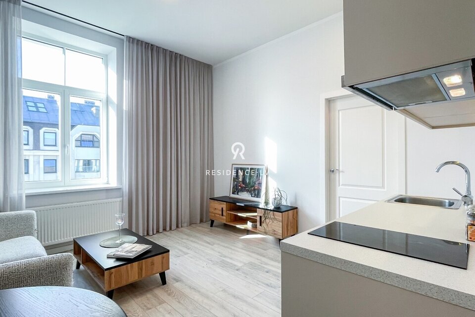 Pulkveža Brieža iela 10, Rīga