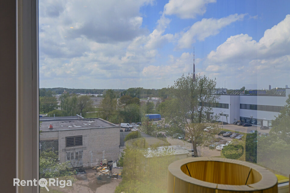 Latgales iela 240, Rīga