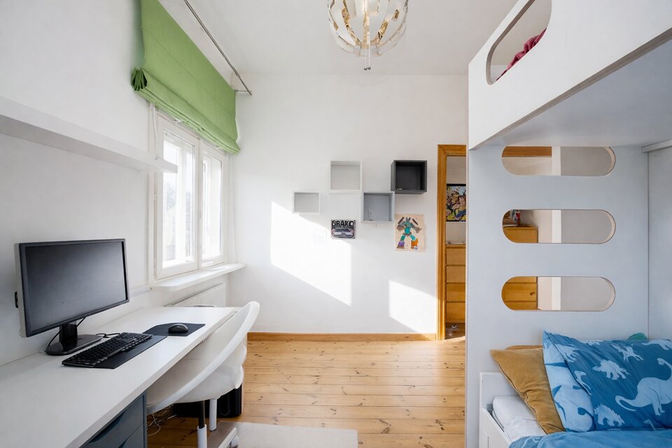 Mežotnes iela 38, Rīga