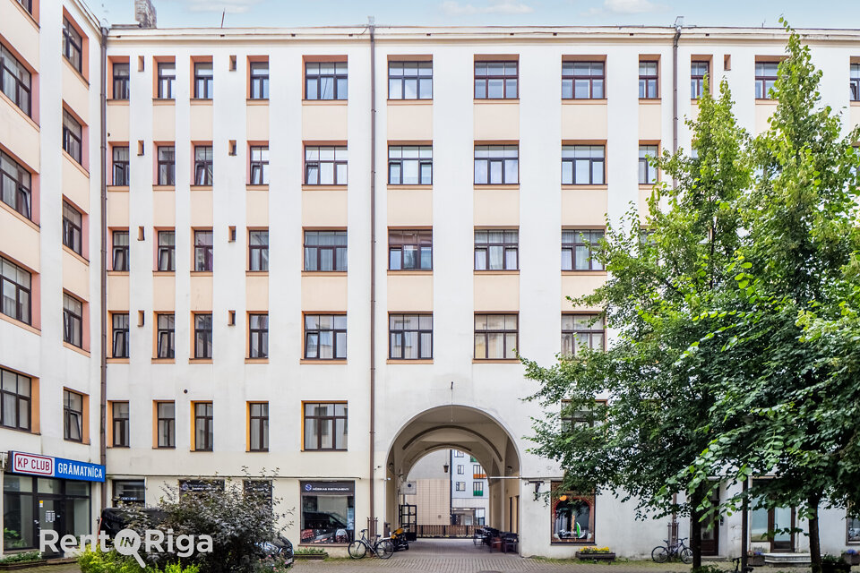 Dzirnavu iela 113A, Rīga