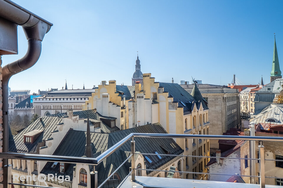 Mazā Smilšu iela 12, Rīga