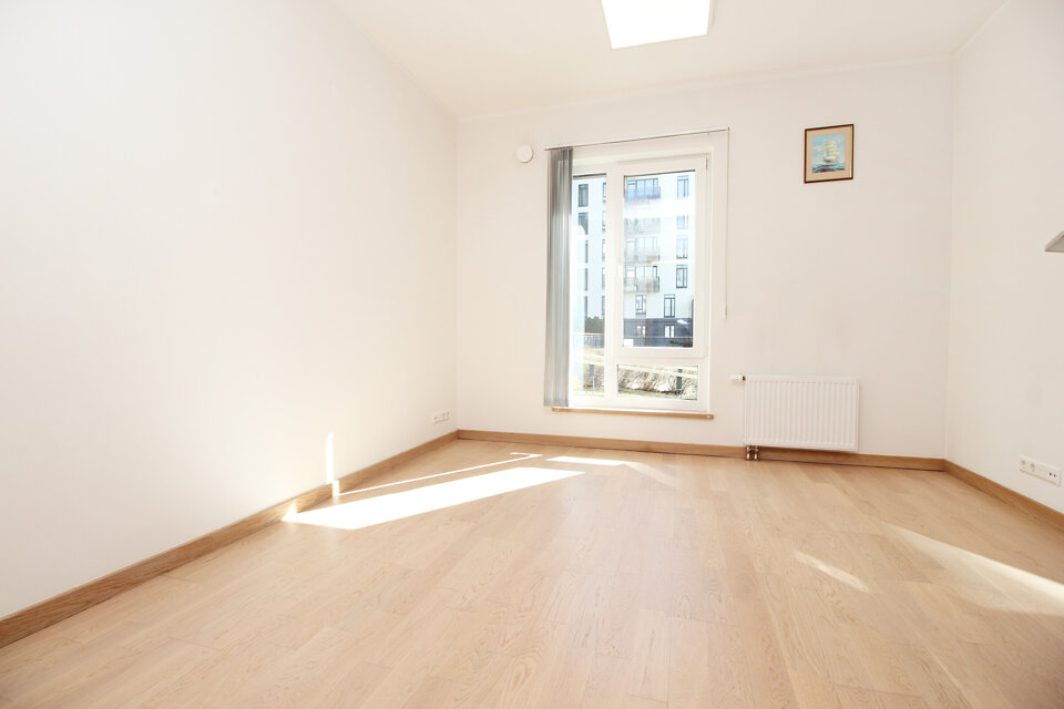 Grostonas iela 21, Rīga