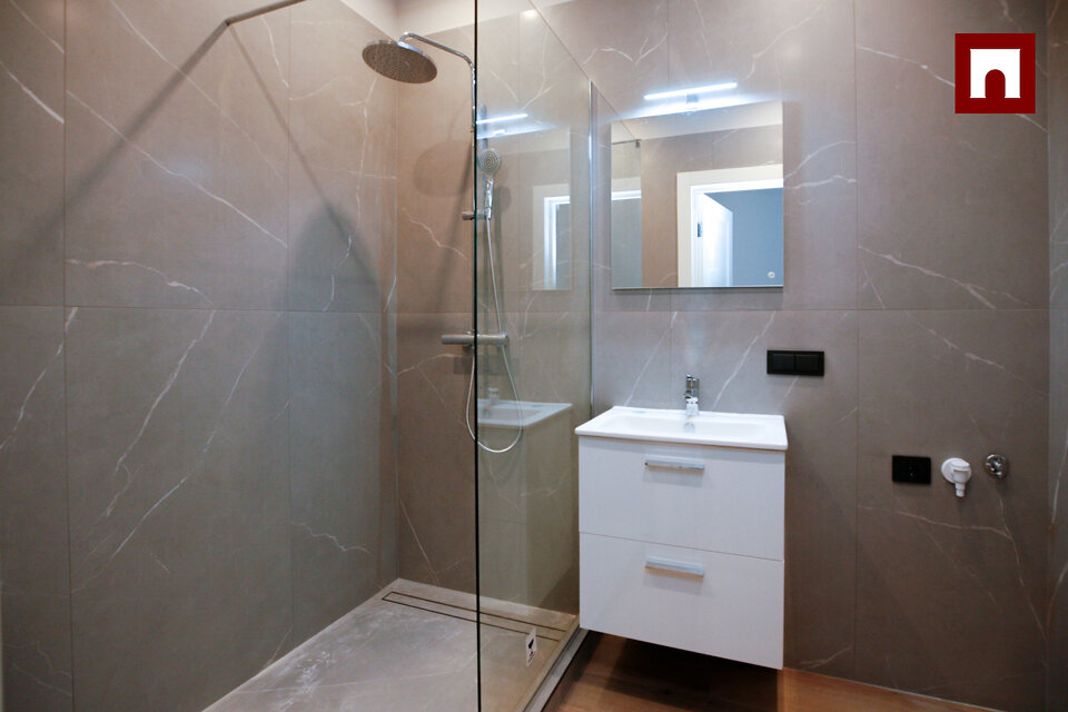 Mazā Nometņu iela 24, Rīga