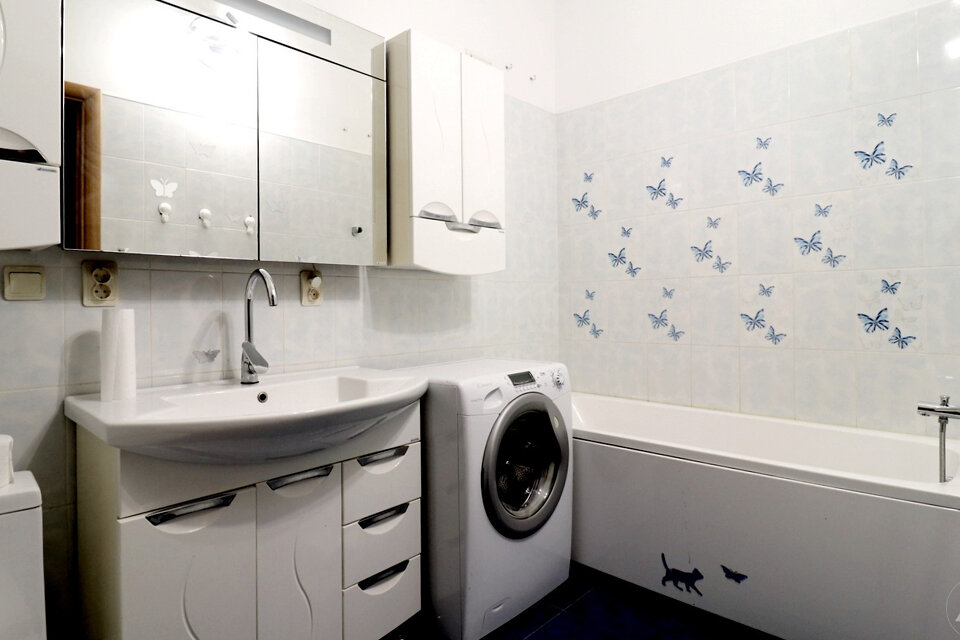 Eglaines iela 2, Rīga