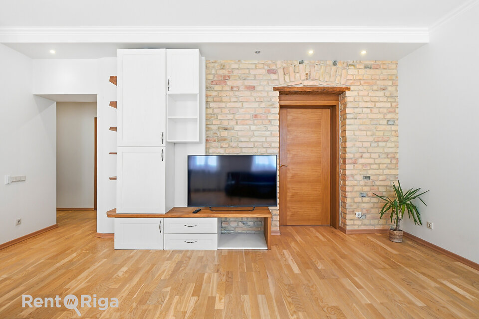 Dzirnavu iela 113A, Rīga