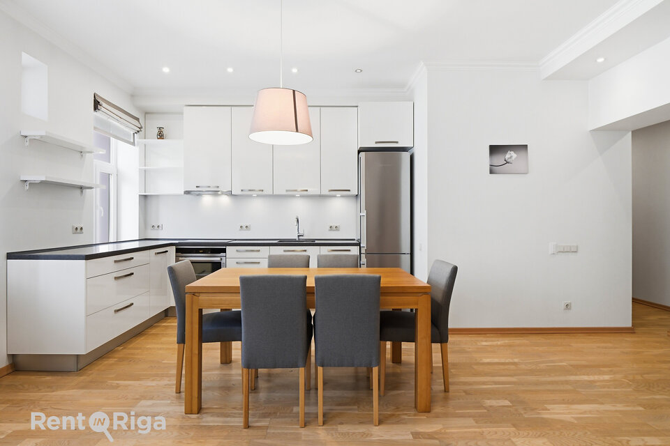 Dzirnavu iela 113A, Rīga