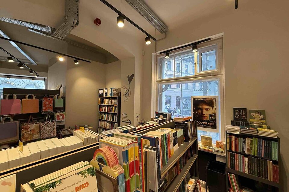 Teātra iela 9, Rīga