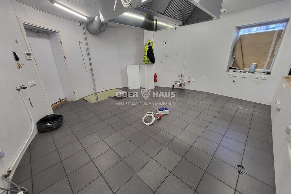 Tērbatas iela 2B, Rīga