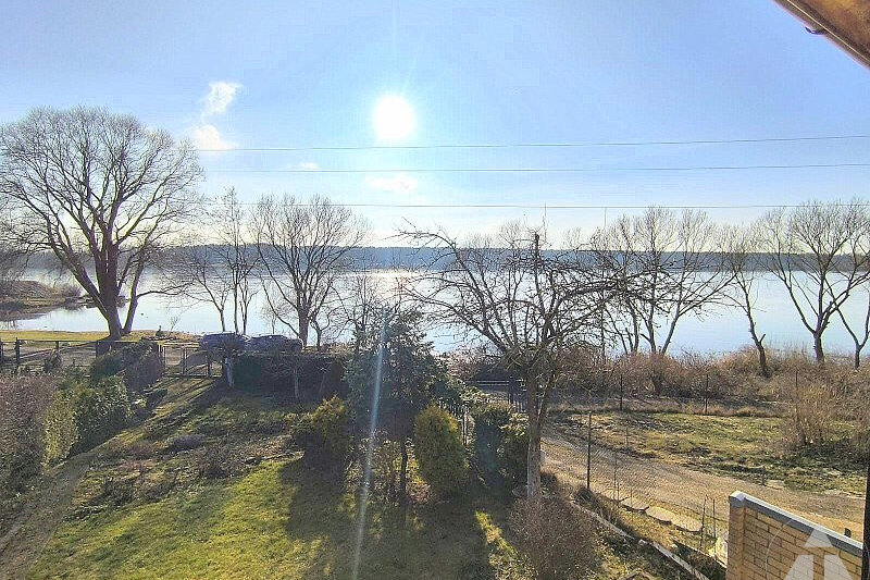 Daugavmalas iela 75, Rīga